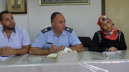 الشرطة تطلق برامج ومبادرات مجتمعية مع البلدية والمؤسسات في أريحا